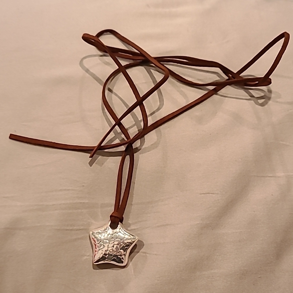 Sterling silver star with adjustable leather cord - Picture 2 of 6